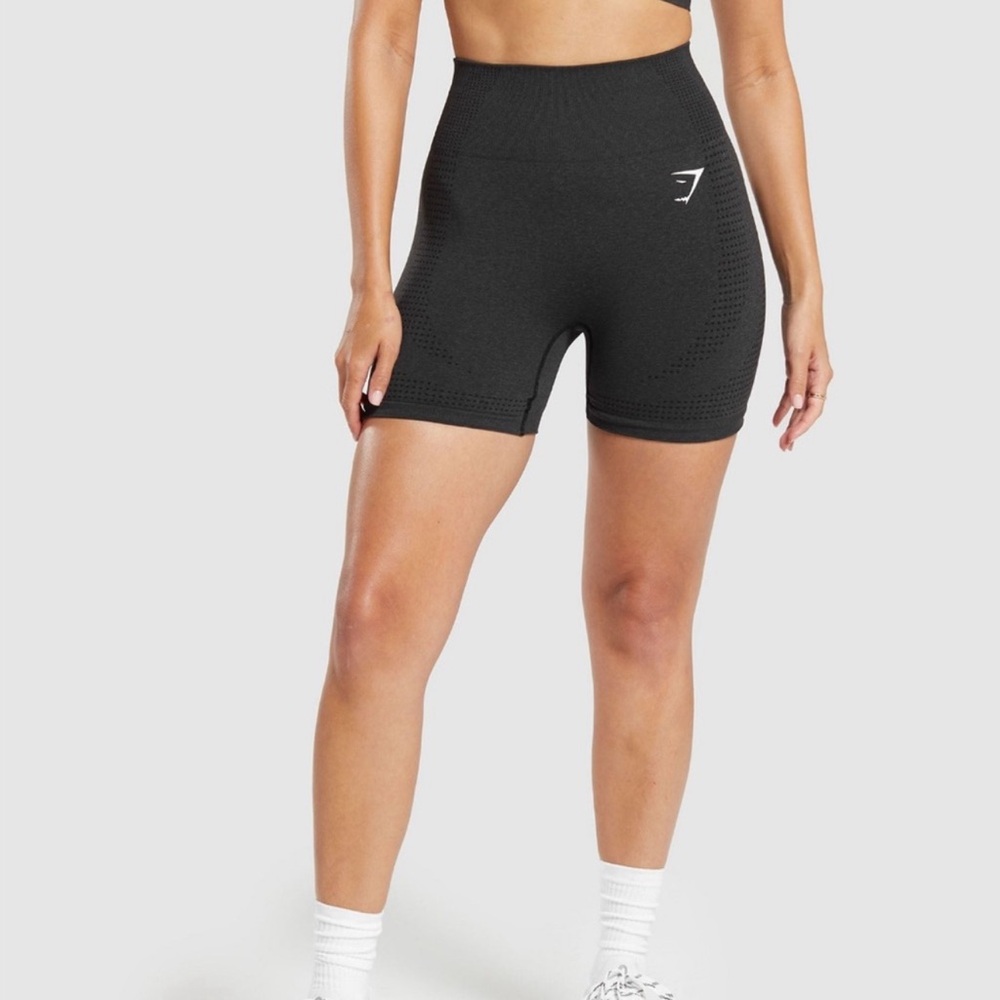 GYMSHARK VITAL SEAMLESS BLACK SHORTS SIZE XL